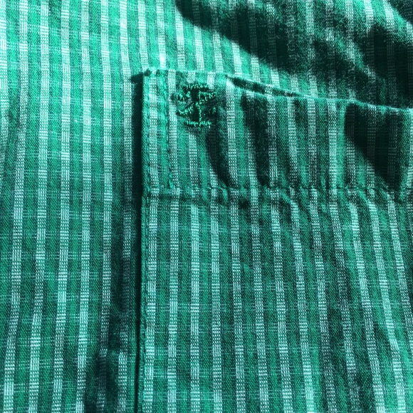 Very Nice IZOD Long Sleeve Button Down Shirt 3XL - Picture 3 of 5